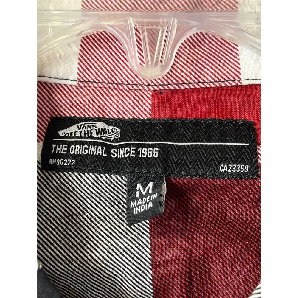 Vans men's black/red plaid button up long sleeve shirt, size M